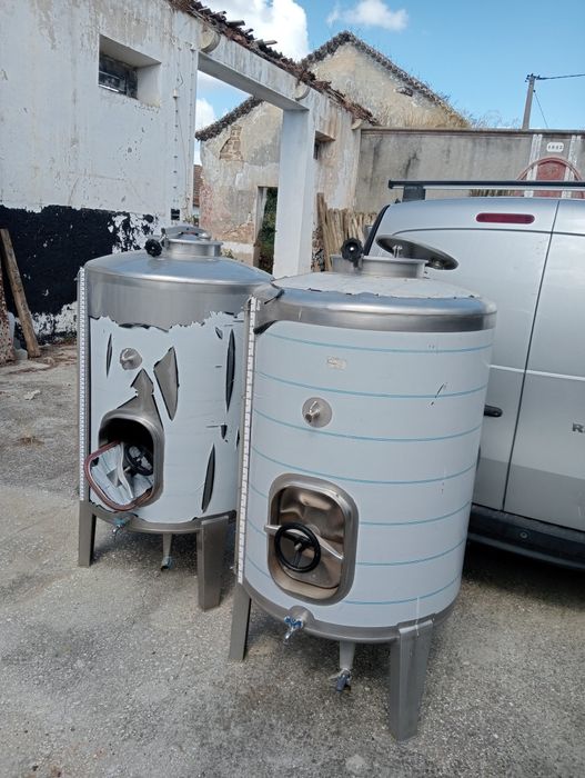 2 Cubas inox 550 LT como novas 320 eur cada
