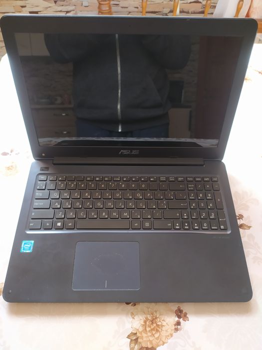 Ноутбук ASUS на запчасті.