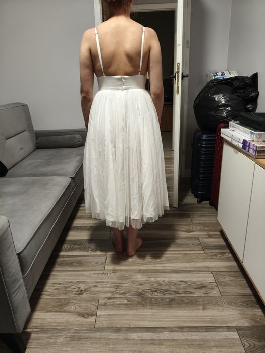 Biała sukienka ślubna