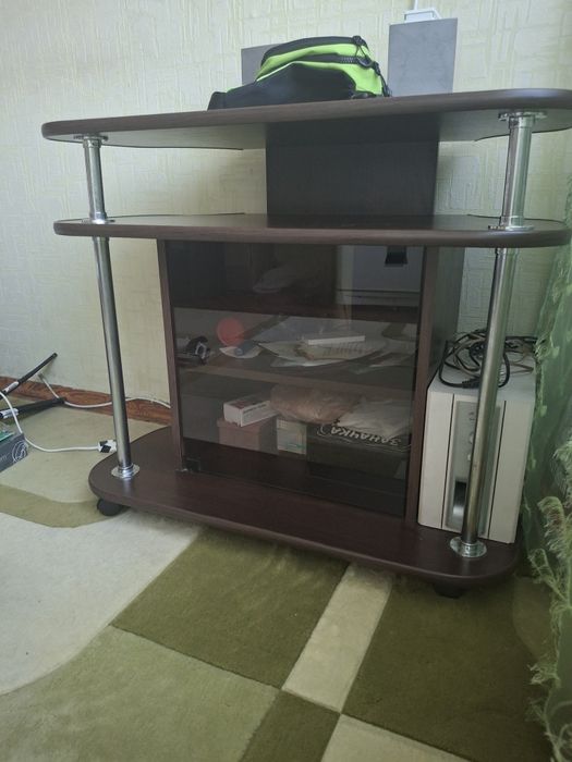 Тумба під телевізор.