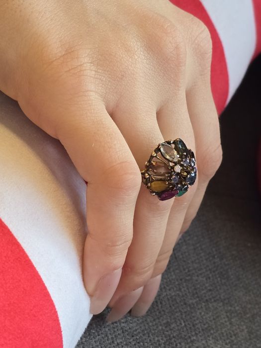 Złoty pierścionek antyk, szafiry, kopuła, złoto na prezent