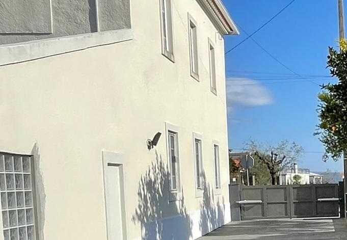 Vendo Janelas com Vidro Duplo e Portas de Alumínio – Montadas à 4 anos