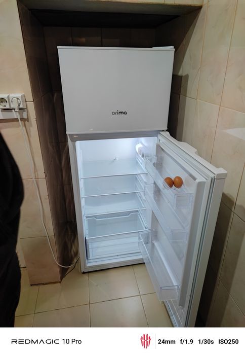 Frigorífico e placa eletrónica
