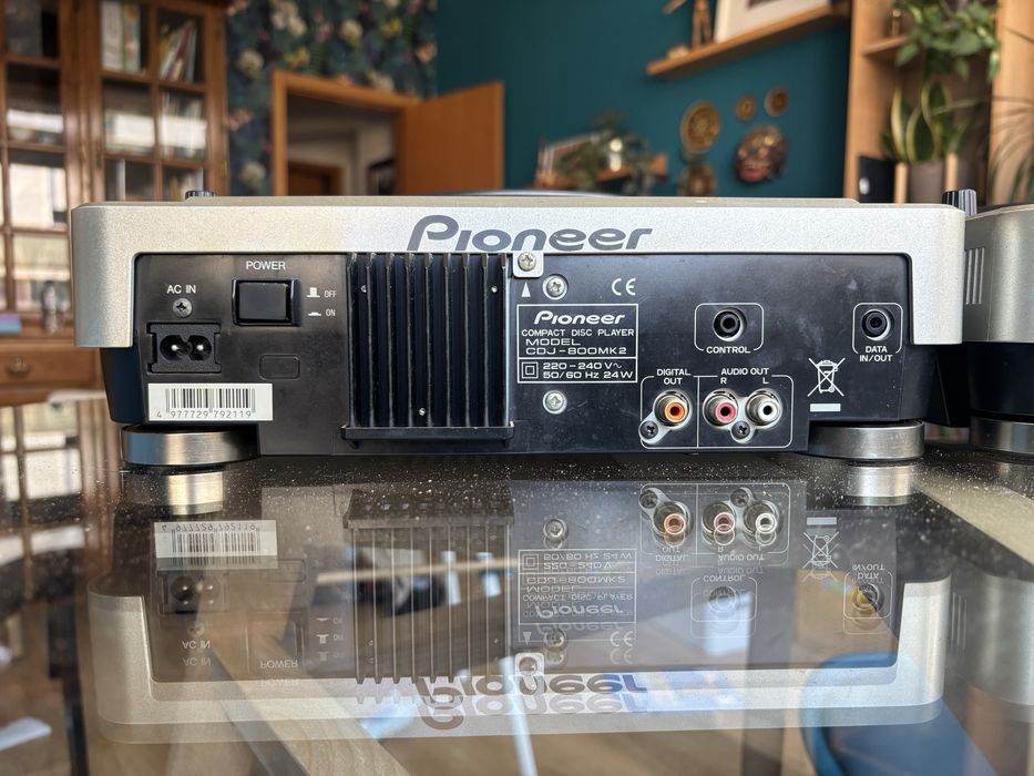 Cdj-800mk2 Pioneer + mixer Numark