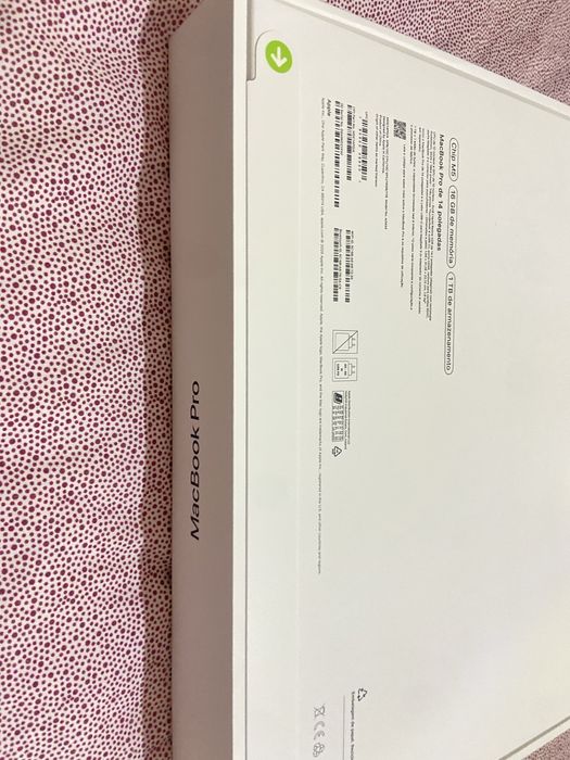 Macbook Pro 2025 M5 14" Polegadas 1 TB