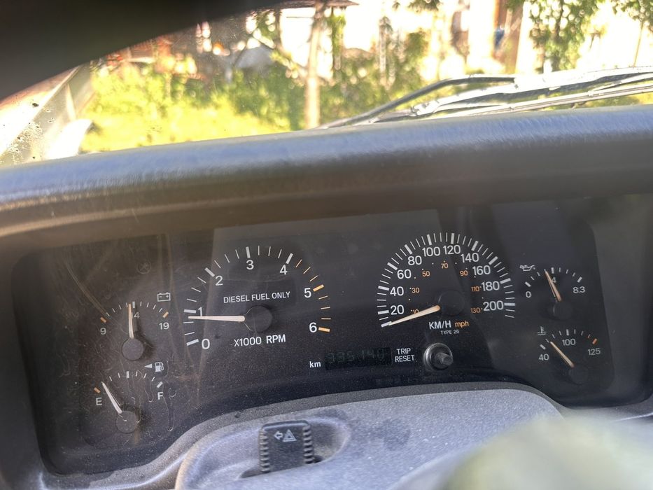 Jeep Cherokee 2.5 дізель 1999 рік