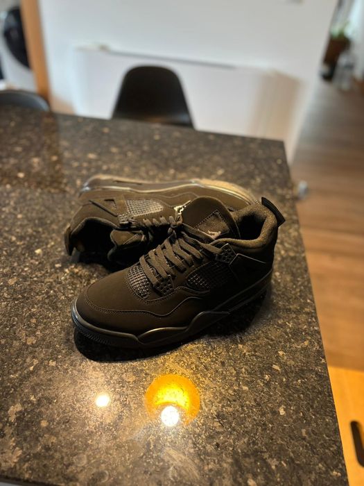 Jordan 4 Retro militar