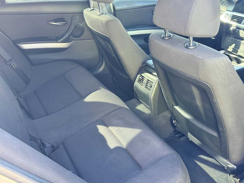 BMW 320d E91 — 2012