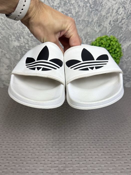 Adidas шлепанцы тапочки 46 размер пляжные белые