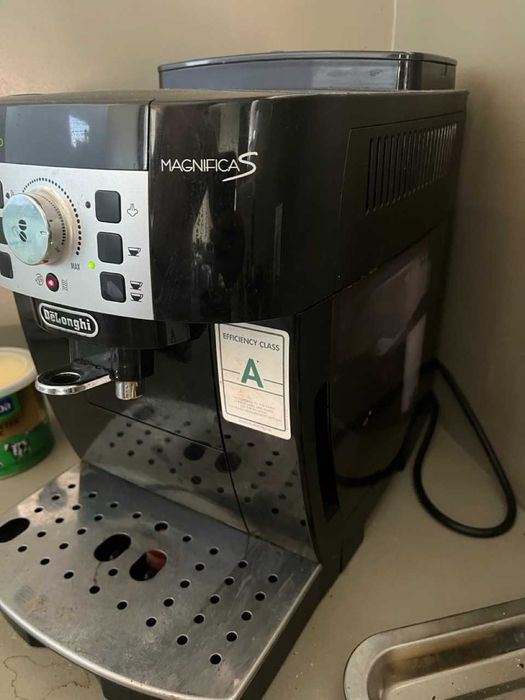 Máquina de Café De'Longhi Magnifica S - Usada