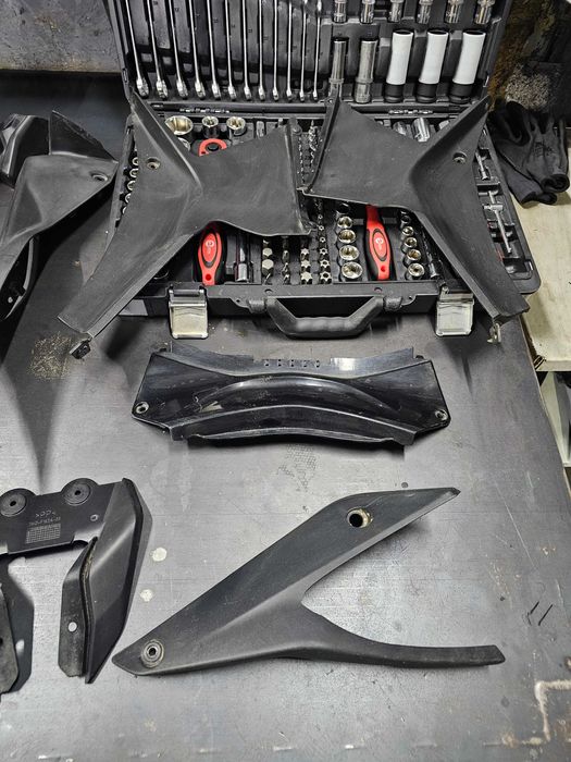 пластик yamaha yzf - купить мотозапчасти - Цена на OLX.ua