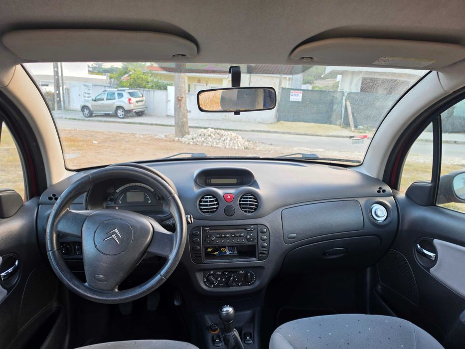 Citroën C3 1.2 com poucos quilometros