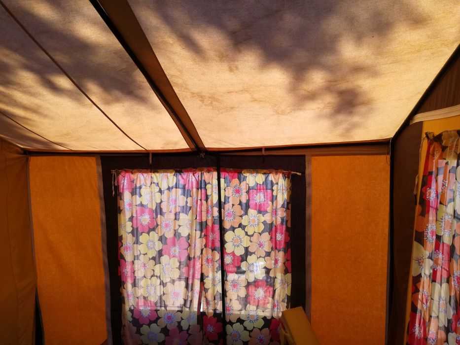 Auto-tenda com cozinha