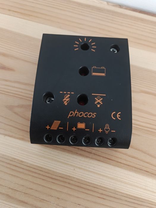 Reguladores de carga/Controlador solar Phocos CM10-2.1 ou Phocos CA06-2.2