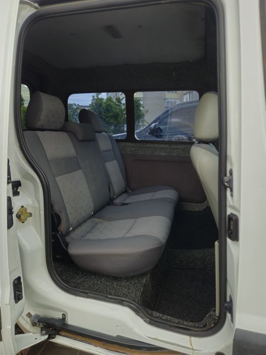 Nissan  1.6 газ/бензин АВТОМАТ