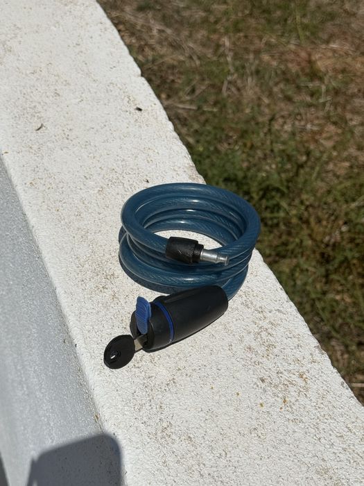 Bicicleta Quadro em Carbono + Capacete + Conta Kilometros