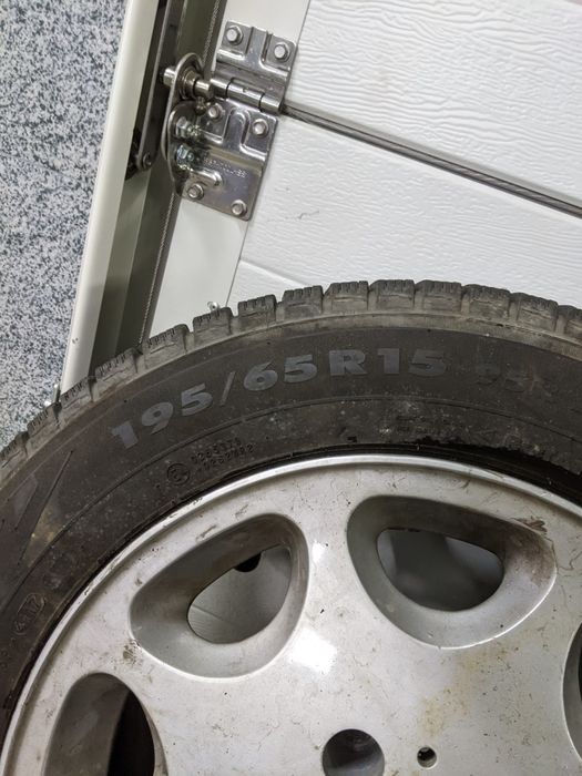 Диски із зимніми шинами Mercedes VW Skoda 5x112 195/65 r15