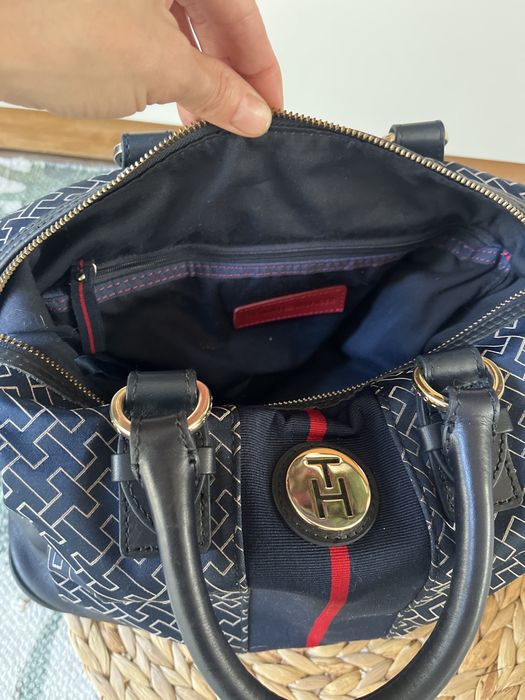 Torebka Tommy Hilfiger granatowa