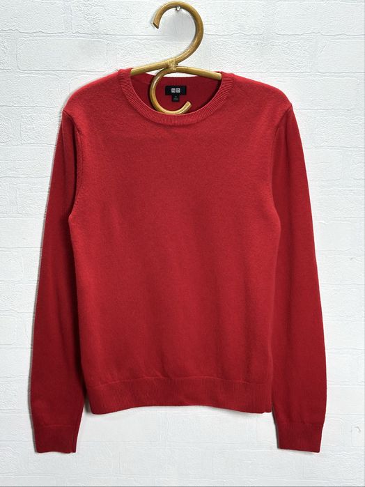 Светр  Uniqlo 100%  вовна