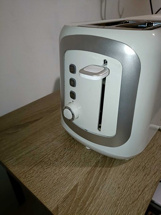 Тостер Electrolux