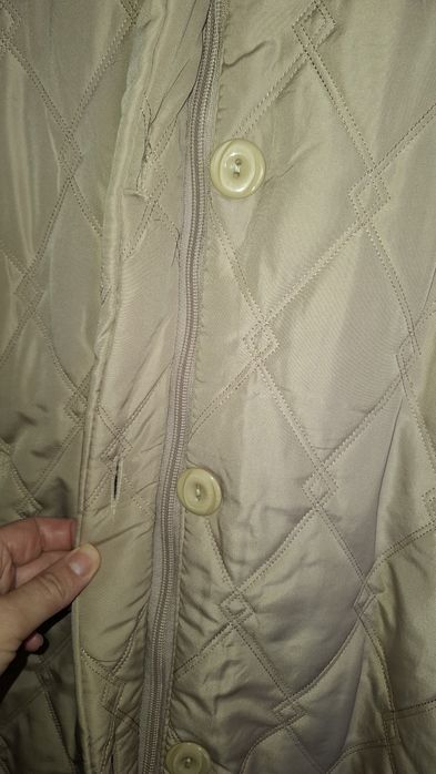 Blusão acolchoado com capuz