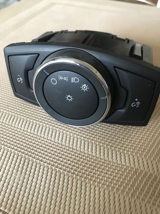 Продам переключатель света для автомобиля Ford