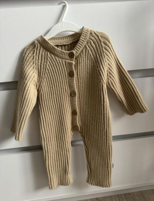 В'язаний бежевий ромпер