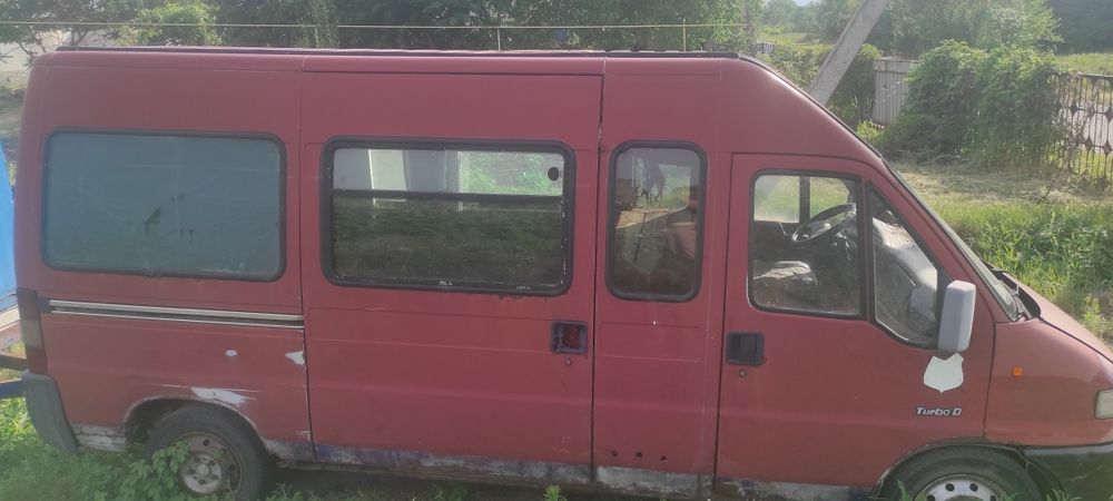 Продам на запчастини або під відновлення