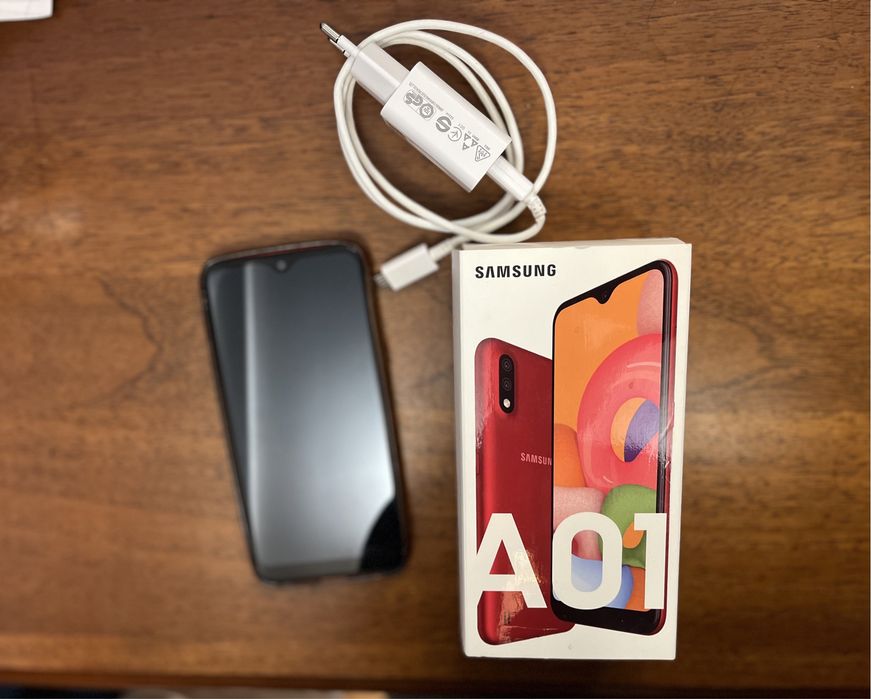 Samsung A01. Самсунг