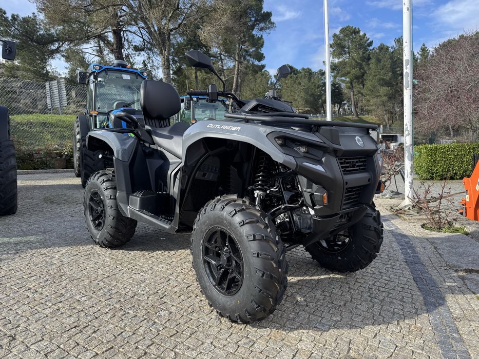 Can-Am Outlander MAX 700 DPS