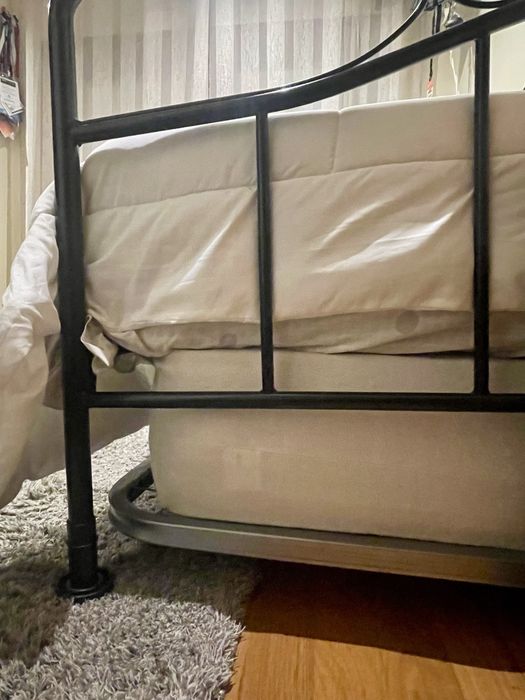 Sofá-Cama 90x200 Como Novo + 2 Colchões Ortopédicos Luso Colchão