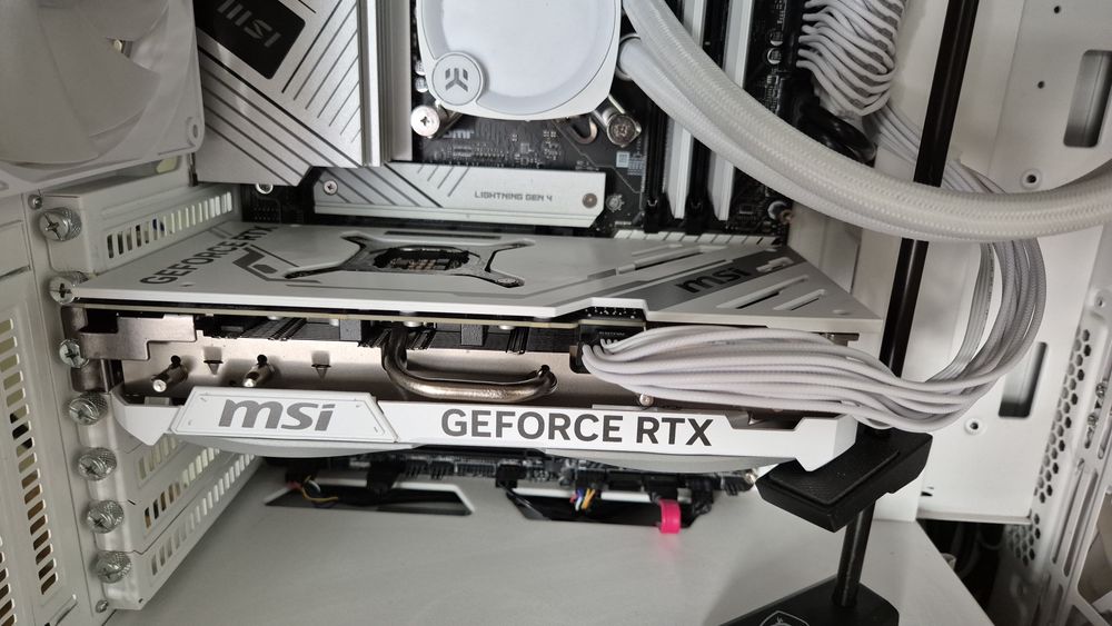 MSI RTX 4070 Ti SUPER 16GB Ventus 2X White OC
