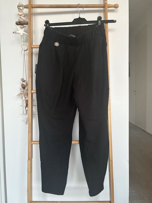 Czarne spodnie dresowe Minouu rozmiar S 100% bawełna