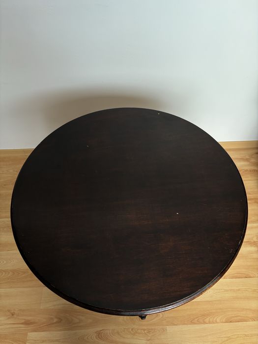 Dębowy stół z litego drewna