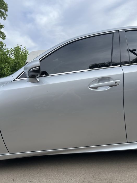 Lexus is 200t 2017