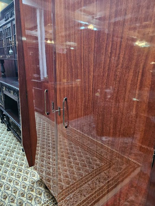 Roupeiro vintage, Três portas - óptimo estado geral