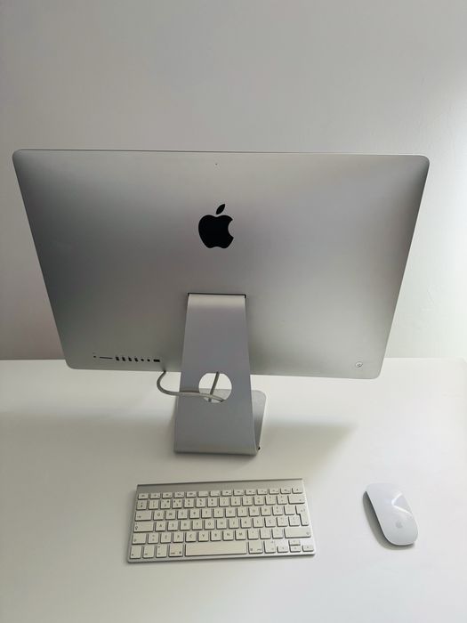 iMac 27” Apple Quad-Core i5 | 8GB RAM | 1TB | Teclado + Magic Mouse Sem Fios