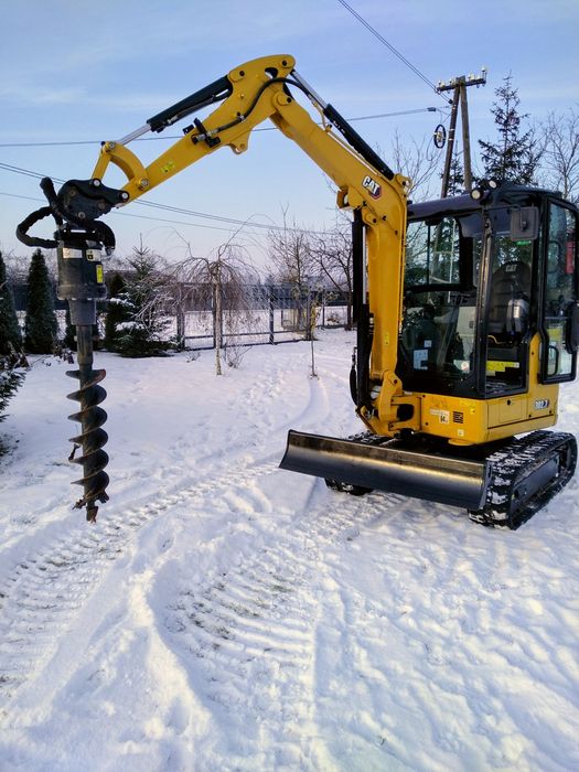 Minikoparka caterpillar 302.7 + wiertnica