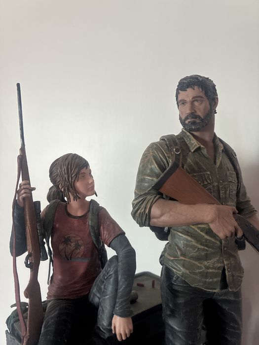 The last of us pandemic ellie joel figura