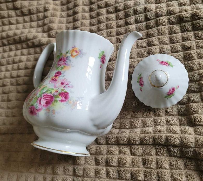 Чайник Genuine Royal Frankonia 1778.