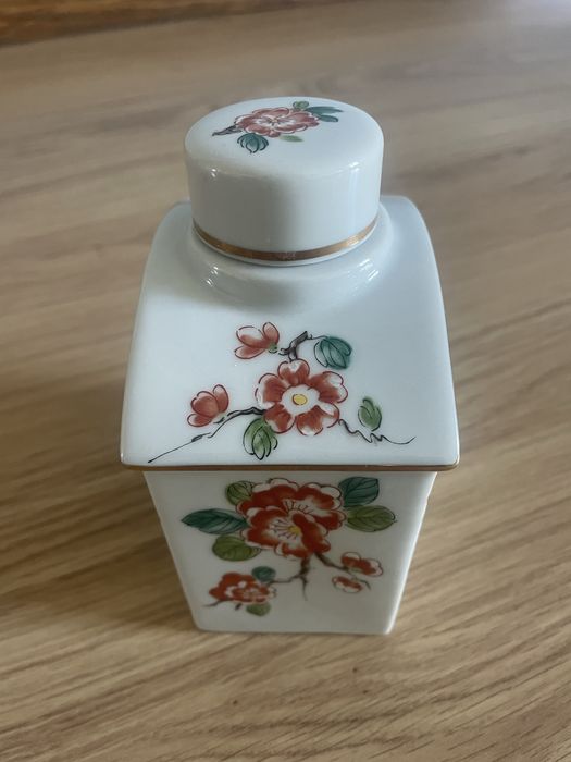 Peça de Decoração em Porcelana Pintada