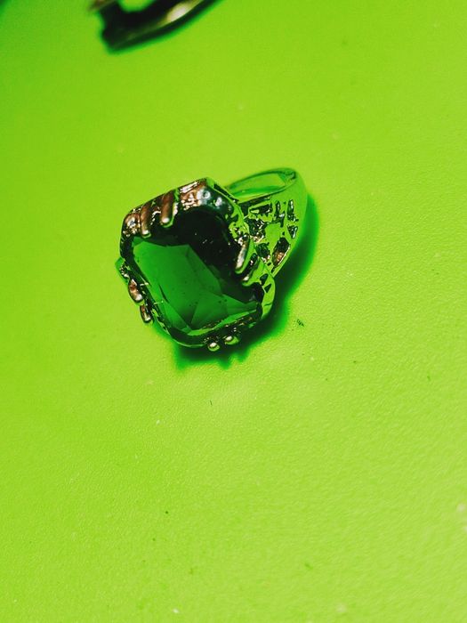 Srebrny pierścionek  Królewski HALO Topaz