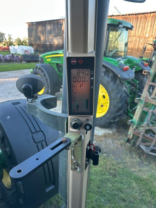 John Deere 8230   w bardzo dobrym stanie  gotowy do pracy