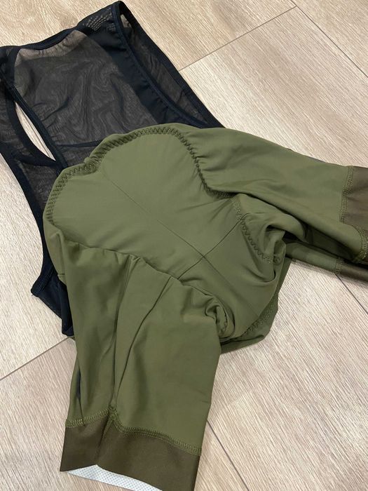 |M| Велошорты / Велотрусы / Бибсы Giro Chrono Sport Bib Short - Olive