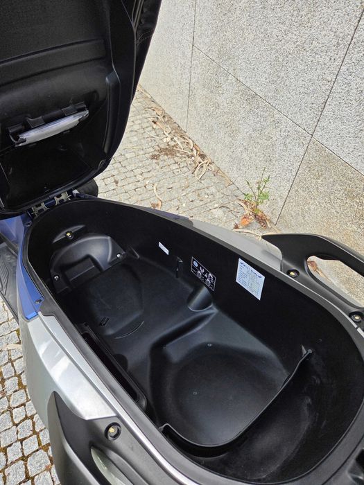 HONDA FORZA 125 em excelente estado.