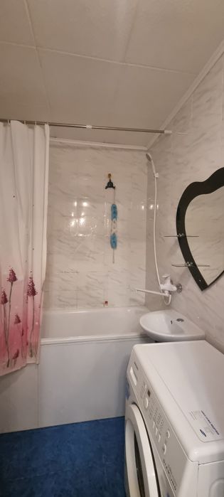 Сучасна квартира на Шуменському . Вікна на Миколаїв .