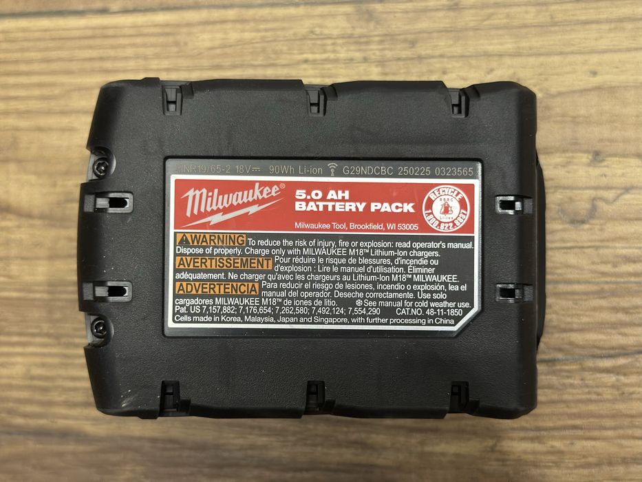 Milwaukee M18 5Ah – bateria 18V, rocznik 2025 | JAK NOWA