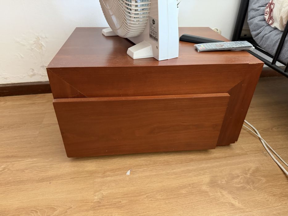 Conjunto cama de madeira