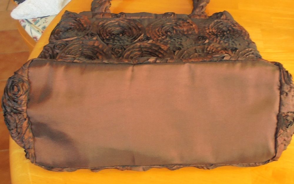 Torebka damska z tafty ciemne bordo