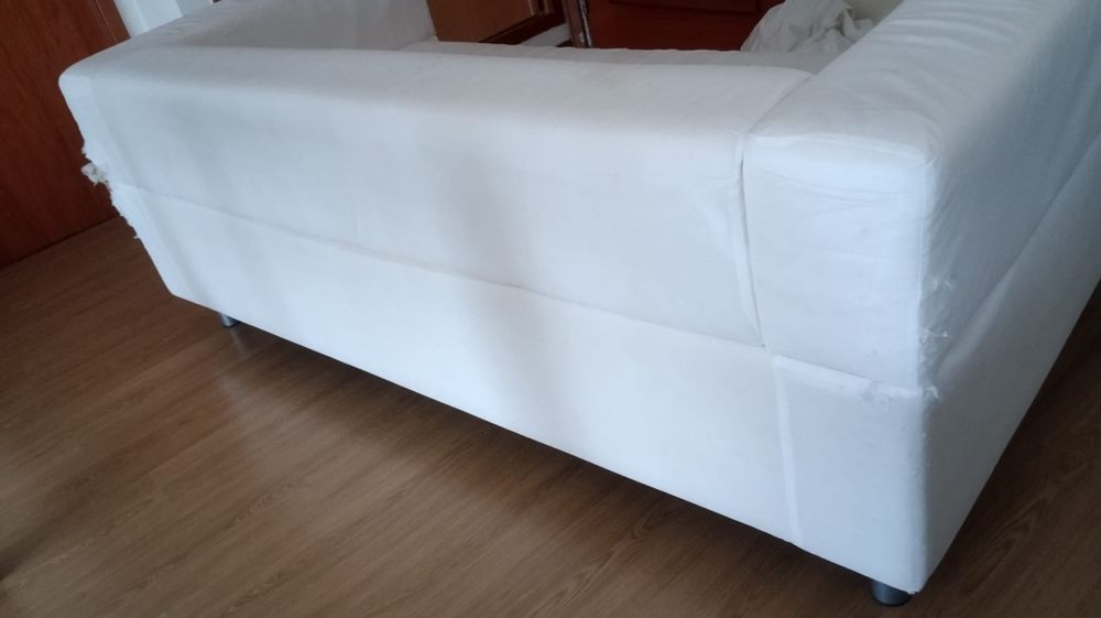 Sofá branco 3 lugares
